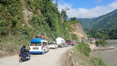 मुख्य सडकहरूमा निर्वाध रूपमा गाडी सञ्चालन