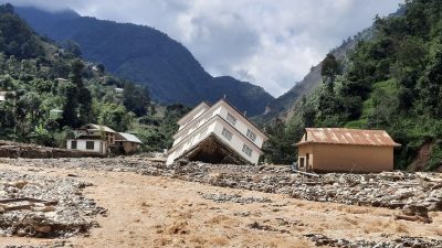क्षतिग्रस्त निजी आवास पुनर्निर्माण कार्य अलपत्र