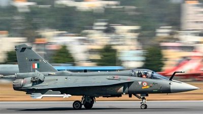 लडाकु विमानका लागि ७ अर्ब डलरको सम्झौतामा भारतद्वारा हस्ताक्षर