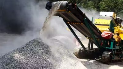 अरुण नदीमा रहेको अवैध क्रसर उद्योग सञ्चालनमा रोक