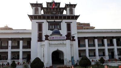 मुख्य निर्वाचन अधिकृत र निर्वाचन अधिकृतका लागि प्रशिक्षण दिँदै आयोग