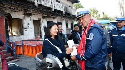 चोरी भएका ६० वटा मोटरसाइकल र स्कुटर हस्तान्तरण