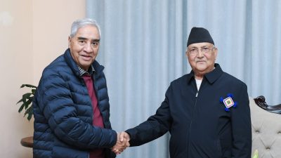 महाराजगञ्जमा ओली-देउवाको भेट