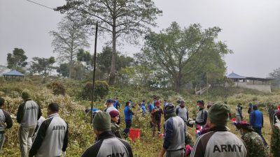 पृथ्वी जयन्तीमा सेनाद्वारा चन्द्रगढ किल्लाको सरसफाइ