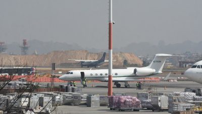 अमेरिकाले फेरि गर्‍यो ८० नेपालीलाई डिपोर्ट