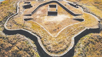 पर्यटक लोभ्याउँदै दुगुनागढी