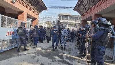 आयोग परिसरमा दुवै कांग्रेस समूहको नाराबाजी,  सुरक्षा सतर्कता उच्च