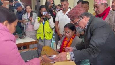 चितवनमा स्वतन्त्र १६ सहित ६५ जनाको उम्मेदवारी