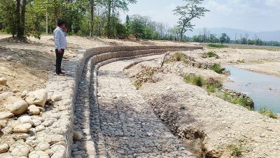 छ वटा खोलामा तटबन्ध निर्माण