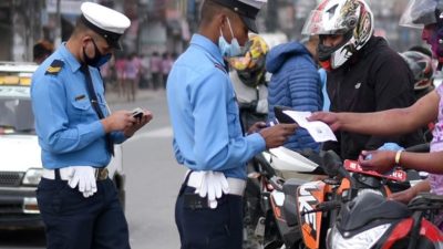 ‘राइड सेयरिङ’का एक सय पचहत्तर जना चालकलाई कारबाही