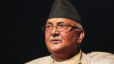 एमाले अध्यक्ष ओली पक्राउ