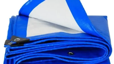 हतुवागढीद्वारा हुरीबतासपीडितलाई सय थान त्रिपाल वितरण