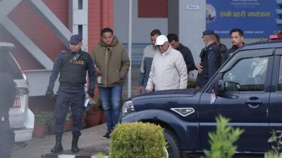 एमाले अध्यक्ष ओलीको बन्दीप्रत्यक्षीकरण रिटमा कारण देखाउ आदेश