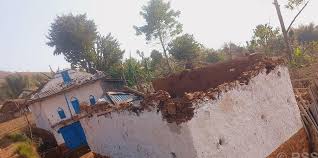 पौवादुङमा हावाहुरी पीडितलाई प्रतिपरिवार रु २० हजार राहत उपलब्ध गराइने