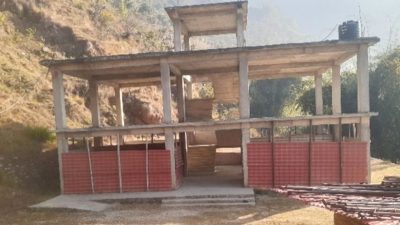 बजेट अभावमा विद्यालय भवन निर्माण अधुरो