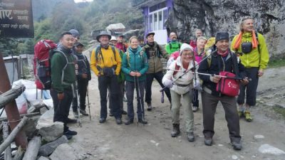 पदयात्रीले पथप्रदर्शक लिएर जानुपर्छ’