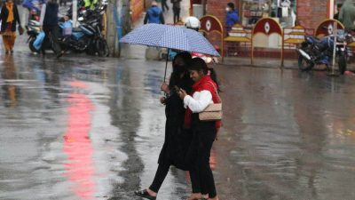 आजको मौसम पूर्वानुमान : तराईसहित पाँच प्रदेशमा हावाहुरी, पहाडी भू-भागमा हिमपात र मध्यम वर्षा