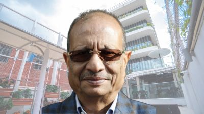 व्यवसायी अग्रवाल पक्राउ