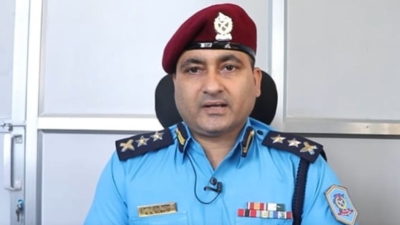 सम्बोधन गर्दै एसपी सुवेदी