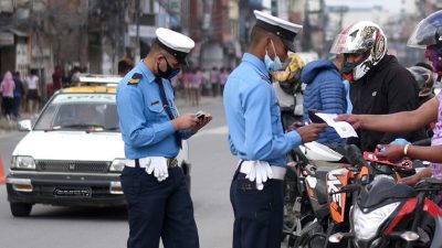 ट्राफिक कारबाहीमा चार लाख १७ हजार राजस्व सङ्कलन