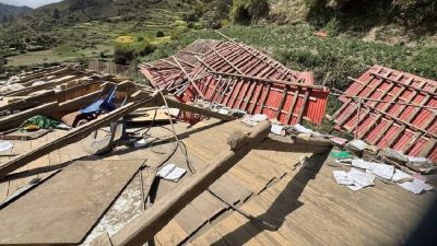 हुरीबतासले छानो उडाएपछि विद्यालयमा पठनपाठन प्रभावित