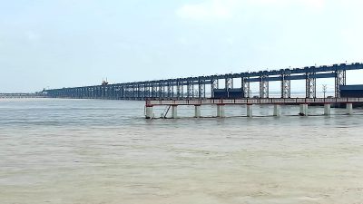 बाढीको जोखिम बढे कोशी ब्यारेजका ढोका खोलिने