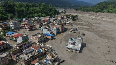 रसुवा बाढी : ७ बैंकका २७ कर्मचारी सम्पर्कविहीन