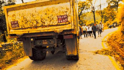 धुर्कोटमा टिप्पर र मोटरसाइकल ठोक्किंदा एक जनाको मृत्यु
