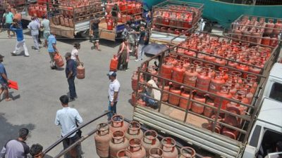 काठमाडौं उपत्यकामा ठूला होटल, रेस्टुरेन्टसहित व्यवसायीलाई ग्यास नदिइने, घरायसी ग्राहकलाई&hellip;